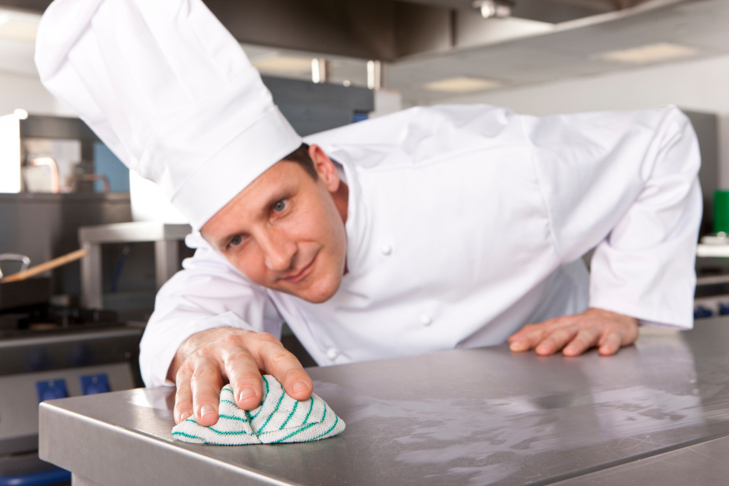 Cleaning for commercial kitchen